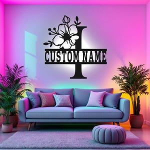 Arte de pared de metal con alfabeto floral personalizado I con luz LED, letrero con nombre de familia y alfabeto personalizado para decoración de habitación, decoración LED de metal con apellido
