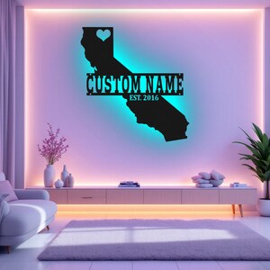 Arte de pared de metal con mapa de California personalizado con luz LED, letrero con el nombre del estado de California personalizado para decoración de habitación, decoración LED Born In California