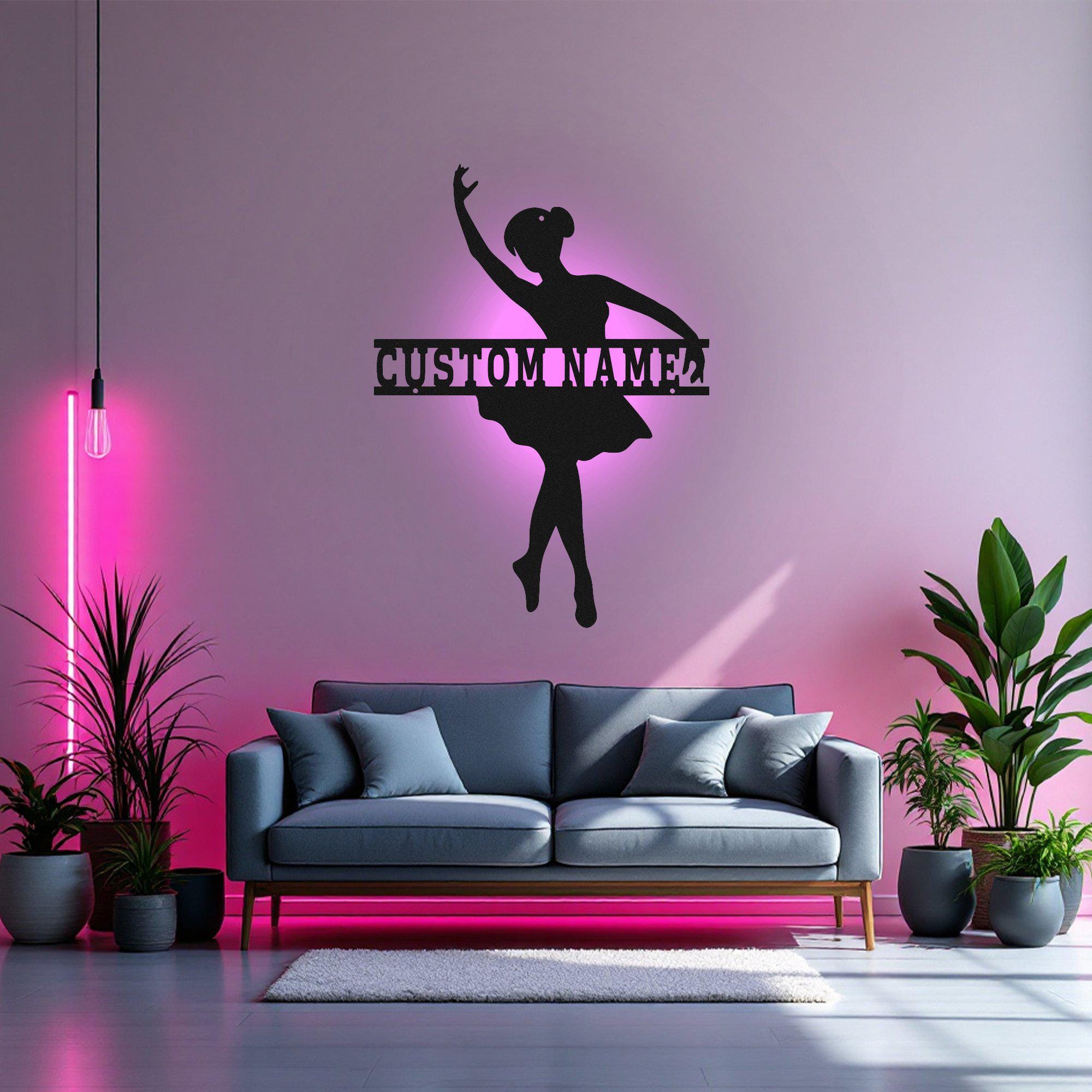Decorazione murale in metallo con ballerina personalizzata e luce