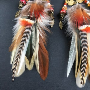 Longues boucles d'oreilles plumes naturelles, rouge, marron, grizzly, perles, boucles d'oreilles ethnique, bohème, boho, bohemien, gipsy image 4