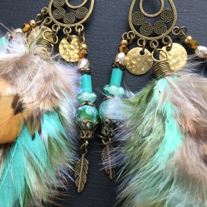Boucles d'oreilles plumes naturelles, plumes vert menthe, perles, boucles d'oreilles longues ethnique, bohème, boho, gipsy, bohemian, hippie image 6
