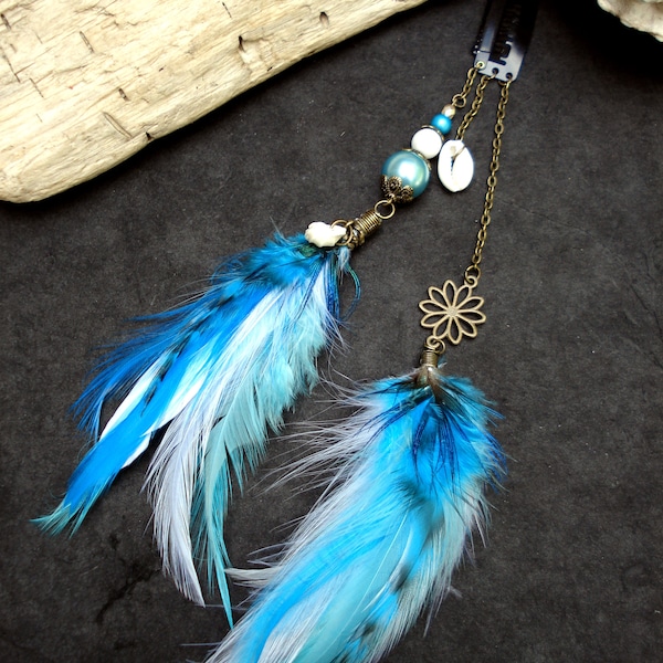 Bijoux clip cheveux plumes blanc et turquoise, plumes de paon, perles coquillages, plumes cheveux bleu turquoise, bohème boho chic