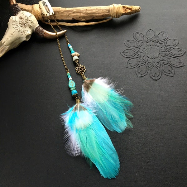 Bijoux pour cheveux plumes bleu vert turquoise, perles et coquillage, clip pour cheveux plumes, accessoire cheveux plumes bohème boho hippie