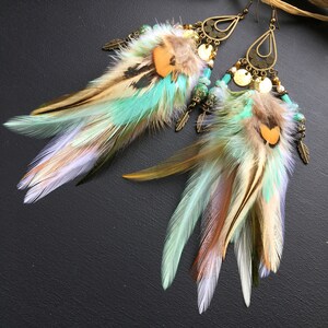 Boucles d'oreilles plumes naturelles, plumes vert menthe, perles, boucles d'oreilles longues ethnique, bohème, boho, gipsy, bohemian, hippie image 2