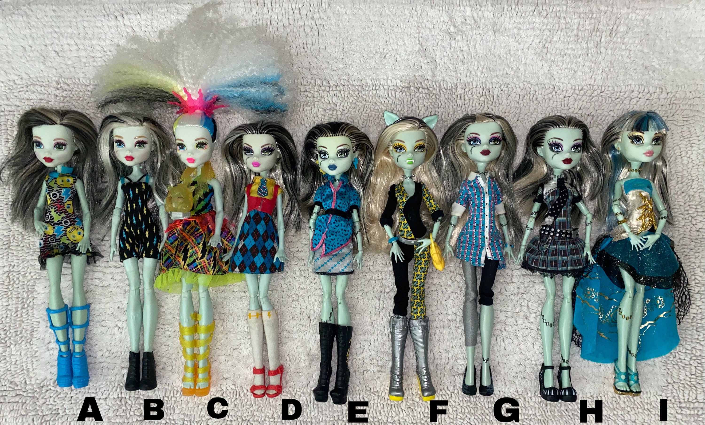 Monster High Doll - Frankie Stein - Grey with Blue Hair - wide 7