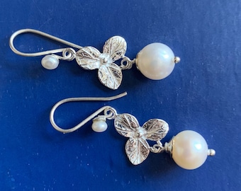 Sterling Silver and Freshwater Pearl Earrings/ Elegant and Classy Pearl Earrings/Silver 925 /wedding earrings/ Ideal Gift for Her