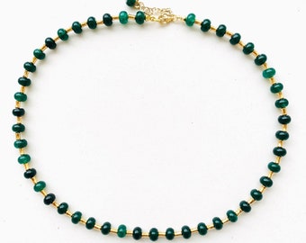 Mon collier d'émeraudes/ Collier de perles de jade vert/ Collier doré, argent et vert/ Cadeau idéal pour elle