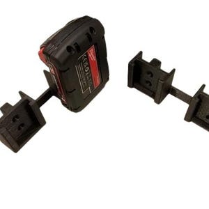 Holder Milwaukee battery 18V
