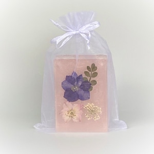 Pressed Flower Soap, Flower Soap, Floral Soap, Gift Soap, Handmade Soap, Bridesmaid Gifts, Bridal Shower Gift, Baby Shower Gift image 3