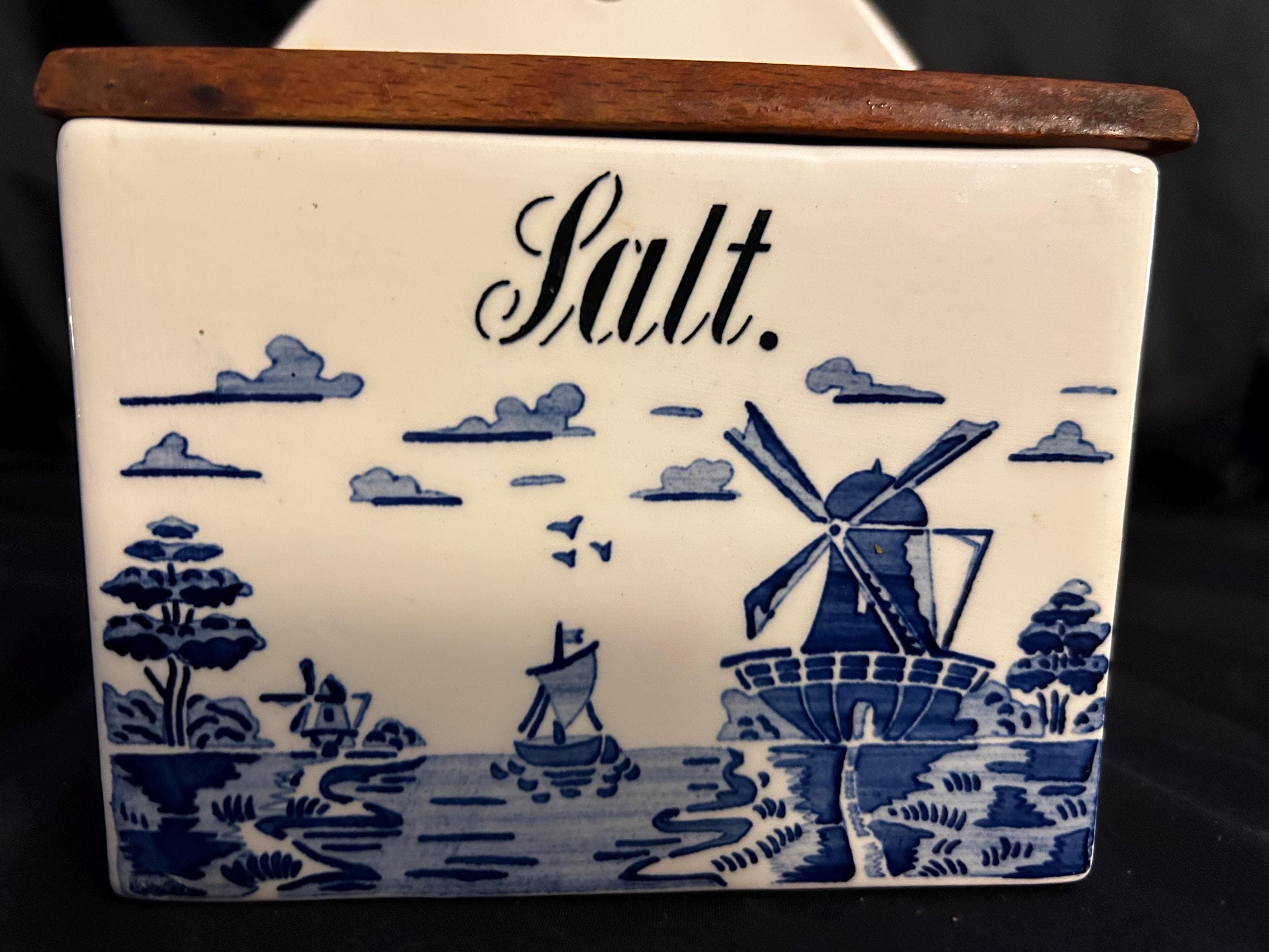 フランスアンティーク 陶器のSEL(塩入れ )白青　壁掛け Blue White Salt Box - Etsy