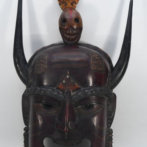 25% KORTING!! Handgemaakte etnische kunst: authentieke massieve houten maskermuur die traditionele tribale decoratieve maskercollectibles ophangt