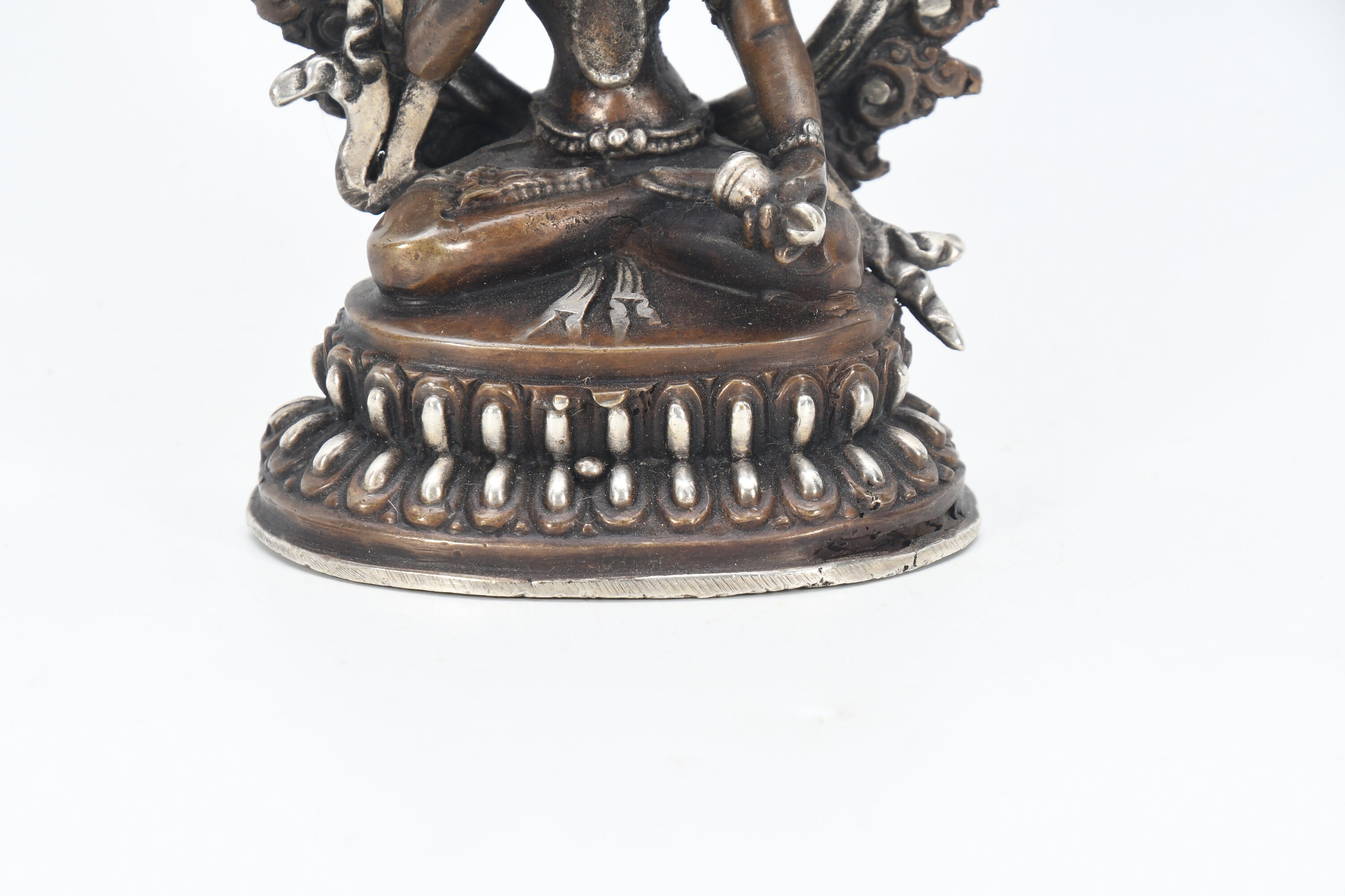 60%オフ!!ヴィンテージ銅製金剛薩埵像：神聖な仏教・チベット伝統の