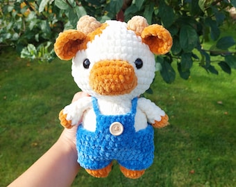 Crochet Farmer Cow Plushie, Plush Amigurumi Animal, Cow with Dungarees, Plushy Cow in Overalls with A Button, Cute Stuffed Toy, Worker Cow