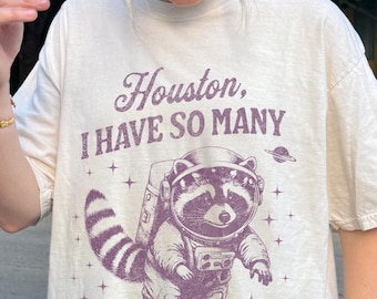 Funny Shirt, Raccoon Astronaut T-Shirt, 90s Y2K Retro Vintage Graphic Tee, Trendy Shirt, Meme Shirt, Gift For Him, Gift For Her