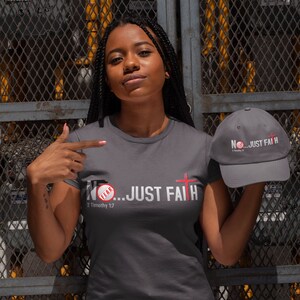Women&#39;s short sleeve t-shirt