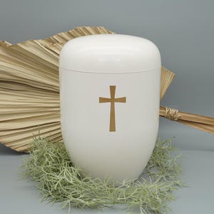 Urna blanca Urna biodegradable con santa cruz para cenizas funerarias Urna de cremación pintada a mano Urna funeraria Urna personalizada Urna de recuerdo para humanos