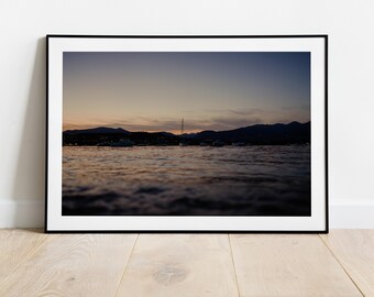 Póster: Atardecer en el lago de Garda | Romántico | Ambiente vacacional | Póster fotográfico | Horizontal | Idea de regalo