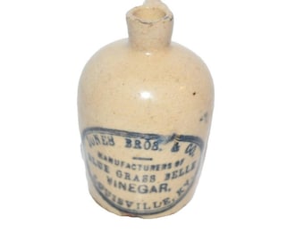 Jarra pequeña de gres de cerámica con diseño vintage de vinagre Blue Grass Belle de Jones Bros & Co., Louisville, KY.
