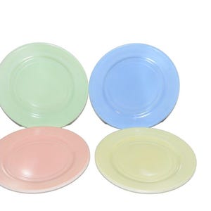Vtg Hazel Atlas Moderntone Pastel Children&#39;s Little Hostess dinner plates 6&quot;