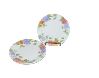 Set van 2 Corelle SUMMER BLUSH brood-/dessertborden 7,25 inch in de kleuren viooltjesroze, blauw en violet.