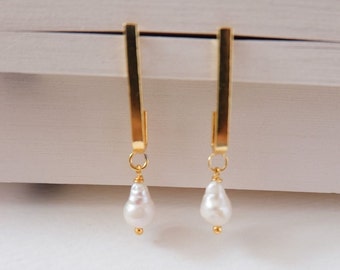 Real pearl earrings. Handmade Pearl Earrings. Dangle pearl earrings. Mini baroque pearls. Exquisite Handmade Pearl Earrings.