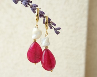 Gold plated natural stone earrings. Pink agate and mother-of-pearl earrings.  Dangle Gemstone  earrings.  Pink and white earrings.