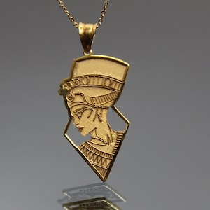 Nefertiti 14k 18k Real Gold Necklace - Egypt Nefertiti Pendant - African Symbol - Egyptian Pharaoh - Gold in Nefertiti