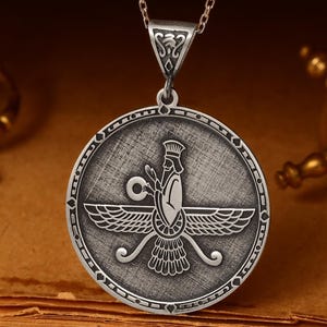 Pingente de prata esterlina 925 Ahura Mazda - Prata em Ahura Mazda - Símbolo religioso - Joias zoroastrianas