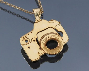 Camera Pendant 14k 18k Solid Gold Necklace - Gold in Camera - Photography Necklace -  Gold in Photo