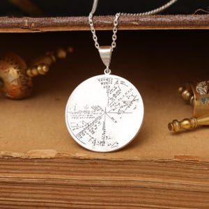 Collar con mapa del cielo sumerio en plata de ley 925 - Colgante sumerio - Colgante de mitología - Mapa de Sumer - Mitología sumeria