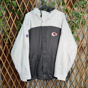 Chaqueta acolchada vintage Y2K de los Kansas City Chiefs con bordado de la NFL imagen 2