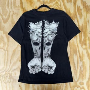 Medium - Vintage y2k avirex tattoo grunge skull snake 2000s t-shirt image 1