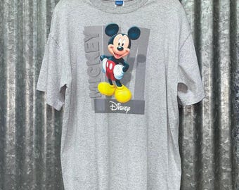 Vintage y2k disneyland mickey mouse t-shirt