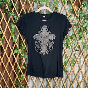 Vintage Y2K BCBG cross grunge femme 2000s rhinestone t-shirt