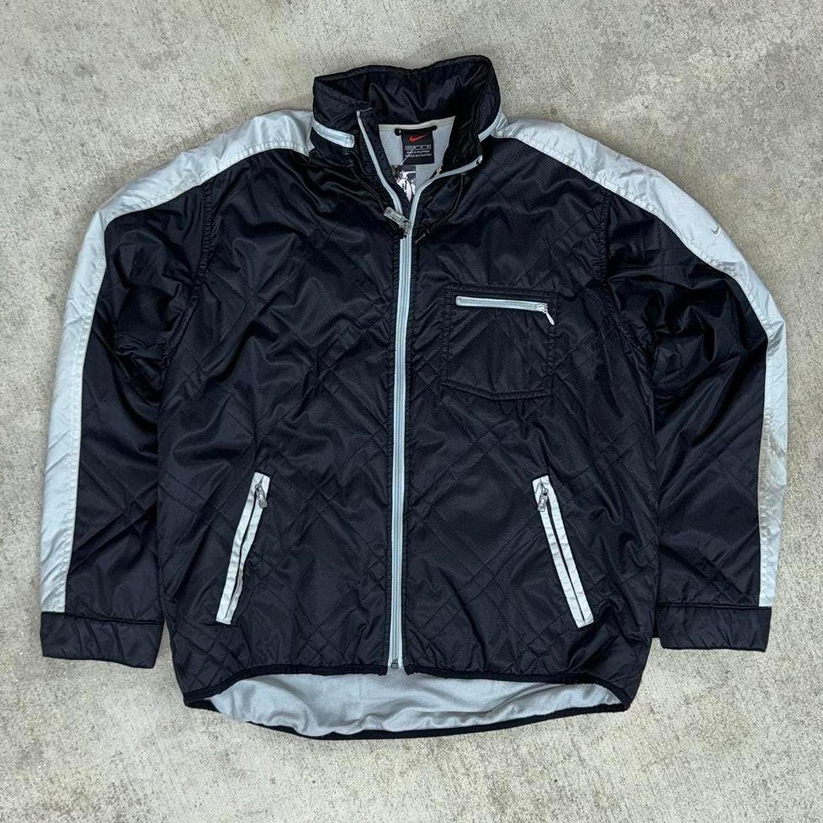 vintage nike y2k tech utilitaire noir