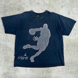 Vintage 2000s nike air jordan t-shirt