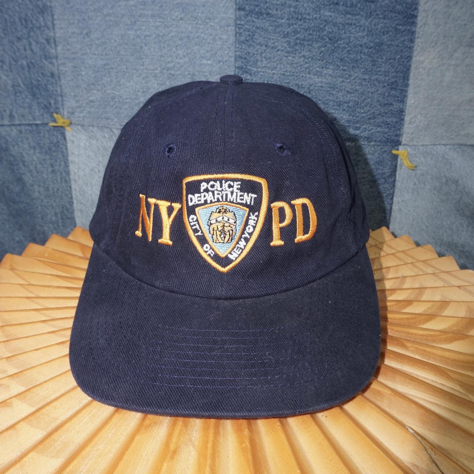 Berretto invernale NYPD con emblema con licenza ufficiale