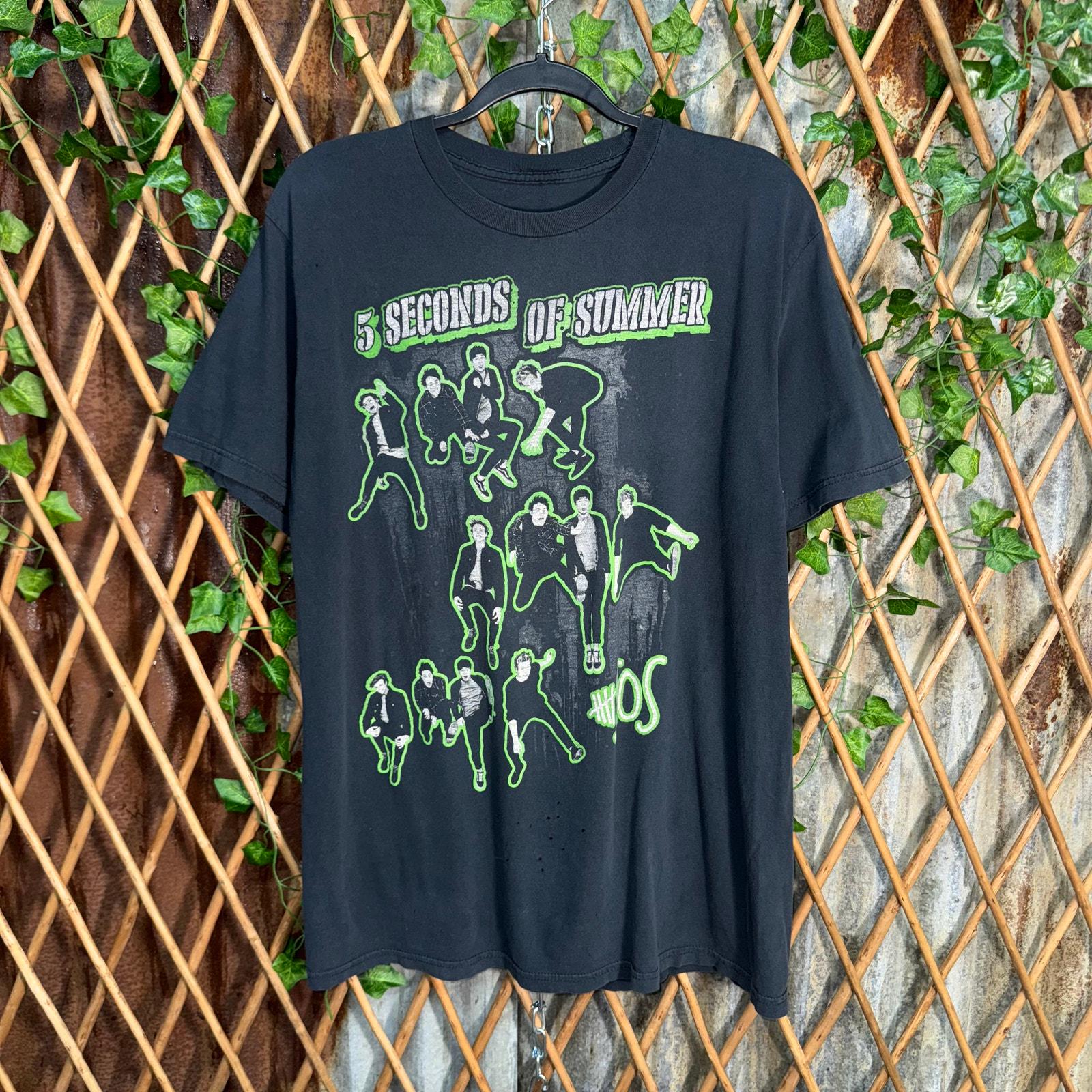 5 Seconds of Summer Tee - Etsy