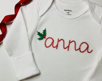 Embroidered personalized baby Christmas Holly berry bodysuit, personalized Christmas bodysuit, vintage big chain stitch font name