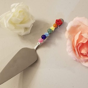 8,5" Długi Serwer Do Ciasta Koralikowy, Serwer Do Ciasta Koralikowy Owijany Drutem, Serwer Do Ciasta Tęczowy Owijany Drutem, Serwer Do Ciasta/Ciasta Tęczowy, LGBTQ