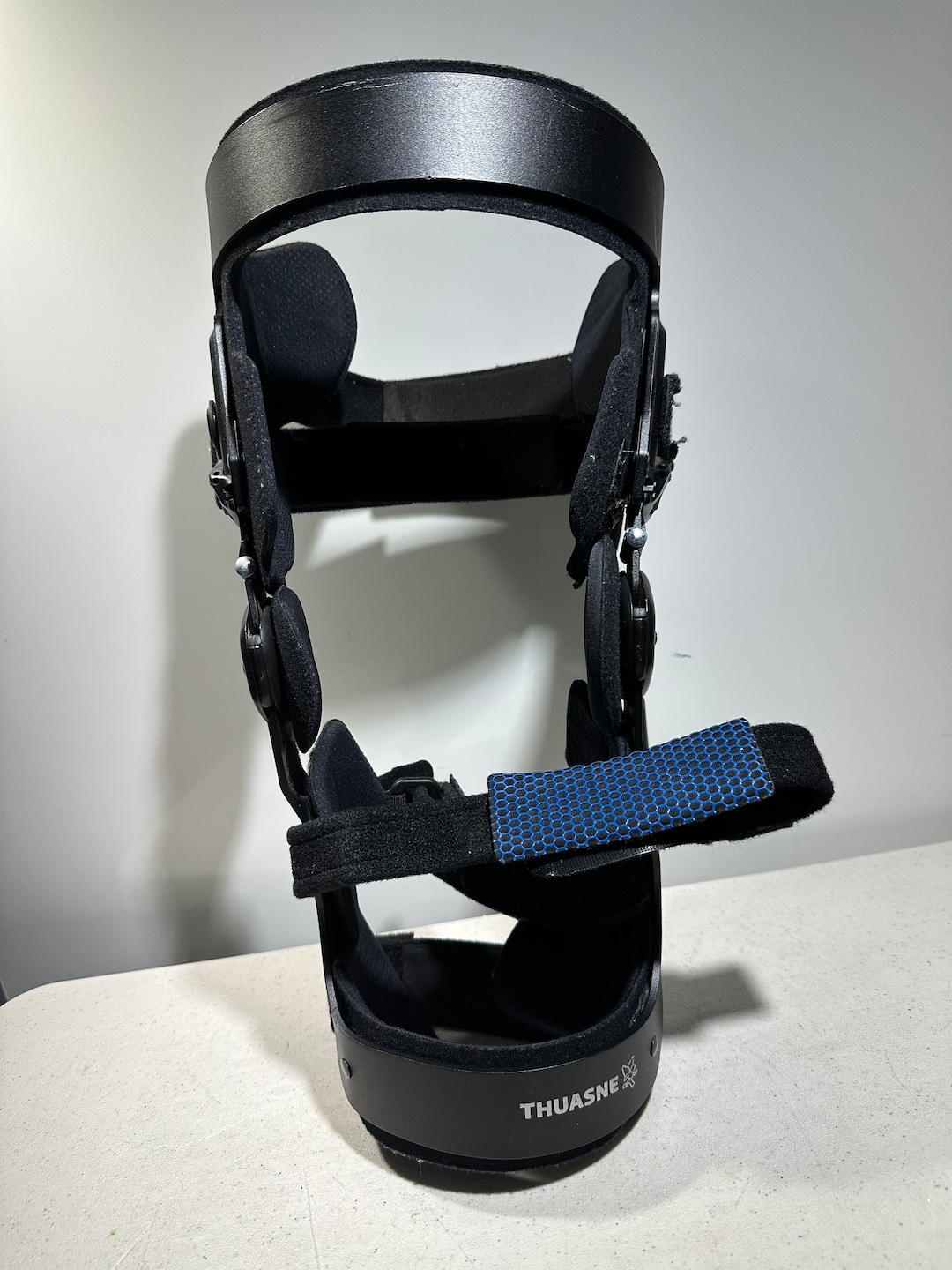 Townsend Thusane Knee Brace Gray Rebel Reliever Adjustable Length Left