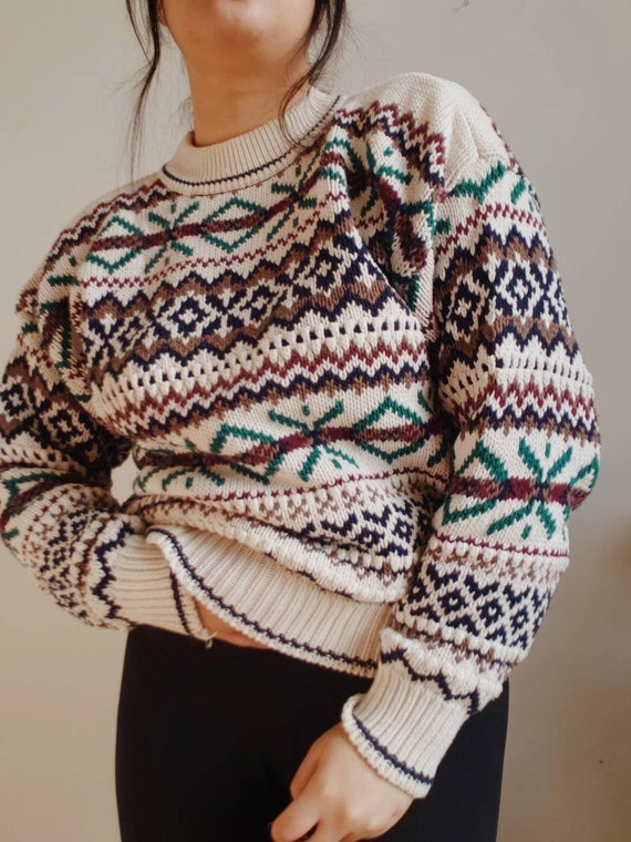 Le Moda. Hand-loomed winter sweater.