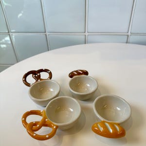 Pretzel Dipping sauce bowl