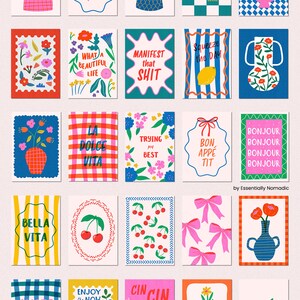 K&ouml;nnte beinhalten: Ein Set aus 20 bunten, druckbaren Postkarten mit verschiedenen Illustrationen und Texten. Die Illustrationen beinhalten Blumen, Kirschen, Schleifen, Zitronen und Vasen. Der Text enth&auml;lt S&auml;tze wie "Was f&uuml;r ein sch&ouml;nes Leben", "Manifestiere diesen Mist", "Squeeze the day", "La dolce vita", "Bella vita", "Amore mio", "Cin Cin", "Genie&szlig;e den Moment", "Bon appe tit", "Bonjour Bonjour Bonjour Bonjour", und "To-man-to to-may-to".