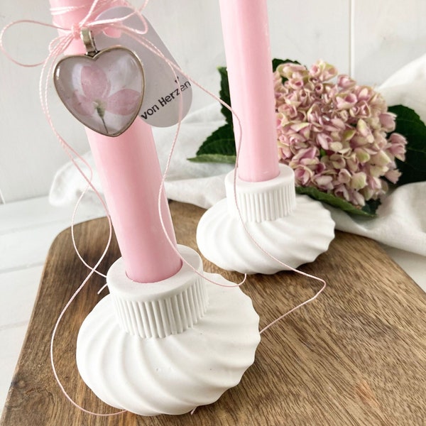 Silicone mould - Round candle holder with twisted pattern