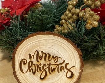 Primer adorno navideño comprometido con la Navidad - Adorno navideño de madera grabada a medida - Gran regalo de compromiso