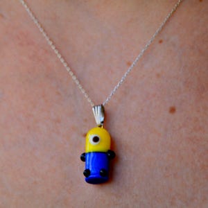 Minion glass handmade Necklace, Gift to Animtaion Lover, Pixar moive Jewelry, Despicable Me, Minions The Rise of Gru, Cartoon One Eye film