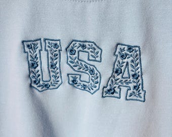 Patriotic USA Floral Embroidered Crewneck