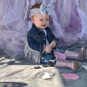 Chaqueta vaquera con flecos y diamantes de imitación para niños pequeños, chaqueta vaquera personalizada, chaqueta brillante, chaqueta personalizada para niños, chaqueta con flecos, chaqueta vaquera, personalizada imagen 4