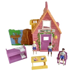 Vintage 2003 Fisher Price Sweet Streets Summer Camp Cabin Set Accessories